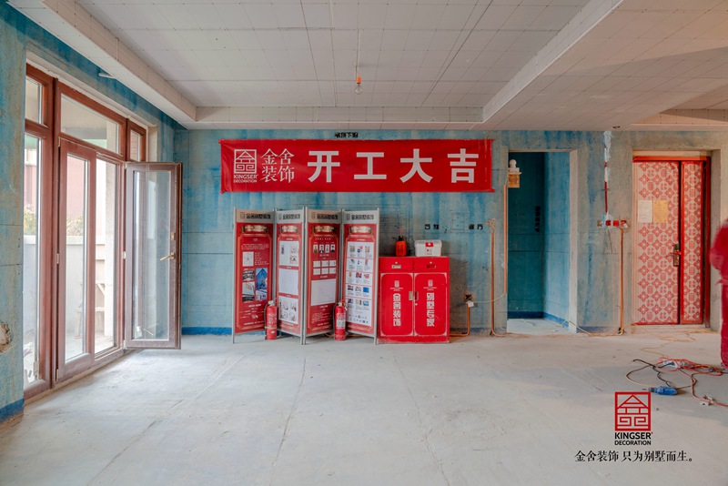 瀚林甲第160㎡裝修木工施工現(xiàn)場